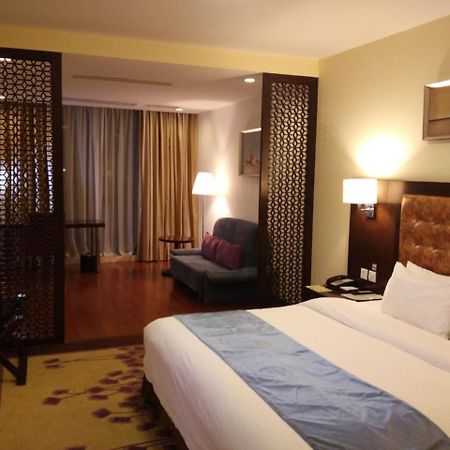 Benjoy Hotel - Jinqiao Branch Shanghai Bagian luar foto