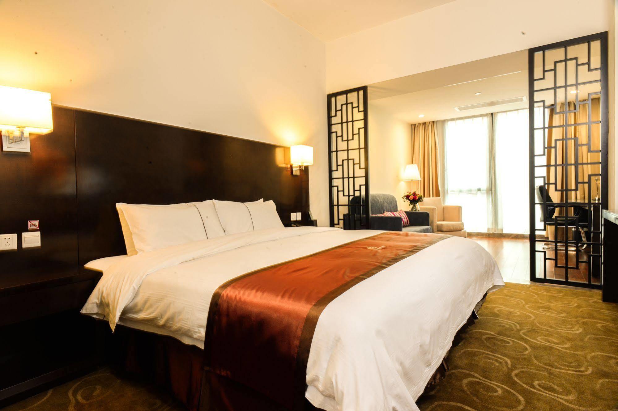 Benjoy Hotel - Jinqiao Branch Shanghai Bagian luar foto