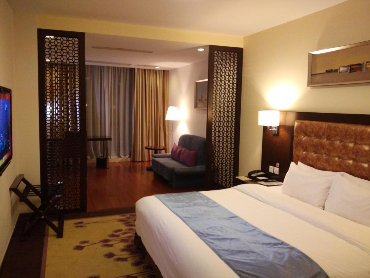 Benjoy Hotel - Jinqiao Branch Shanghai Bagian luar foto
